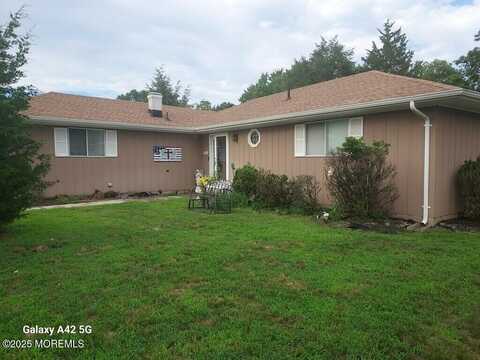 20 Guadeloupe Drive, Toms River, NJ 08757