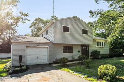 520 East Road, Belford, NJ 07718