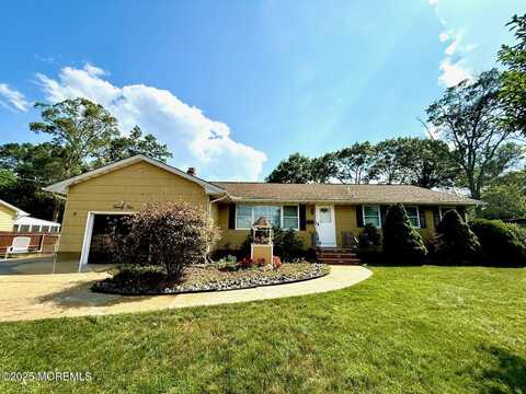24 Woodland Road, Bayville, NJ 08721