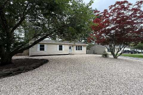 168 Stowaway Road, Manahawkin, NJ 08050