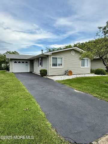94 Clay Circle, Brick, NJ 08724