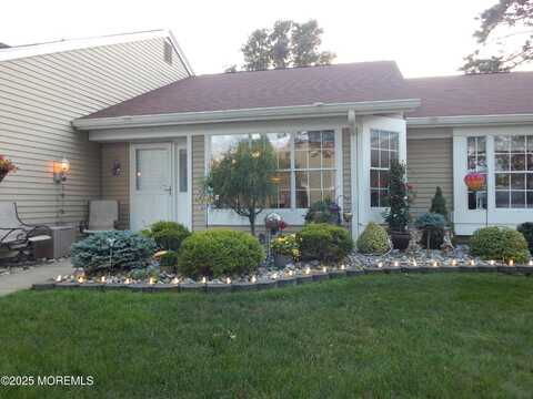 1126b Thornbury Lane, Manchester, NJ 08759