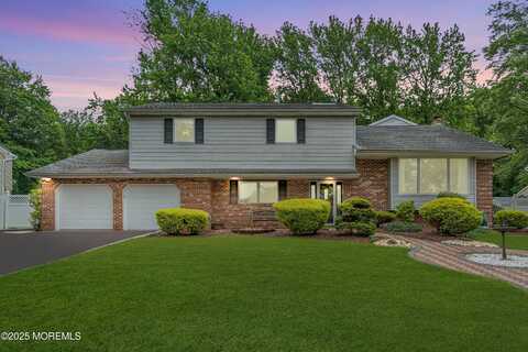 25 Canadian Woods Road, Marlboro, NJ 07746