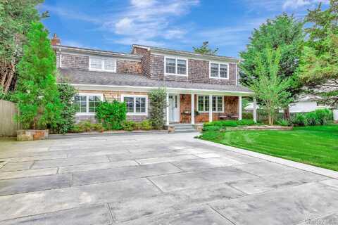 51 Halsey Road, Remsenburg, NY 11960