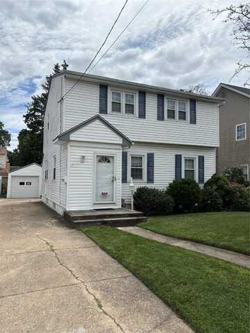 40 Irwin Street, New Hyde Park, NY 11040