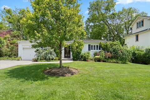 9 Devonshire Lane, Great Neck, NY 11023