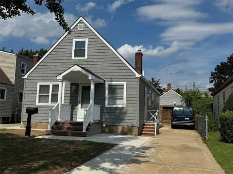 80-43 263rd Street, Glen Oaks, NY 11004