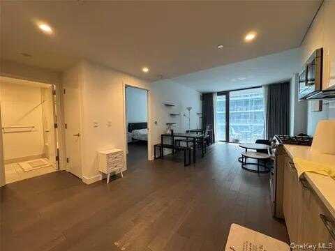 13103 40th Road, Flushing, NY 11354