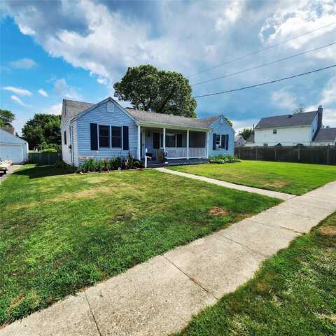 200 E 11th Street, Huntington Station, NY 11746