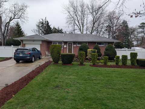 209 Brentwood Parkway, Brentwood, NY 11717