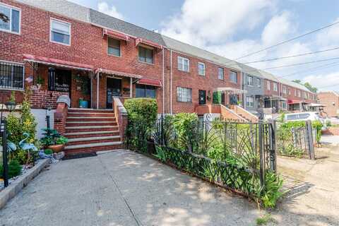 184-07 Henderson Avenue, Hollis, NY 11423