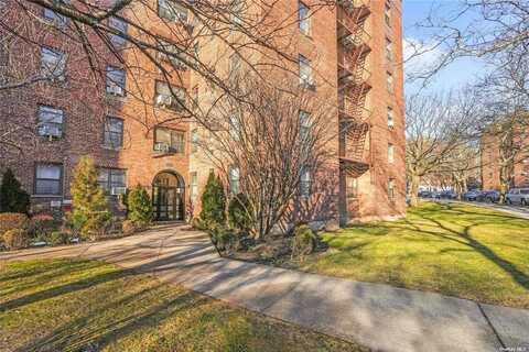 139-15 28th Road, Flushing, NY 11354