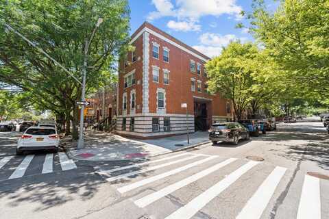 300d W 137 Street, New York (Manhattan), NY 10030