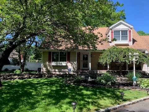 7a Quenzer Street, Nesconset, NY 11767