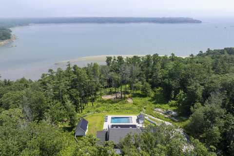 9 Bayview Drive, Cumberland, ME 04110