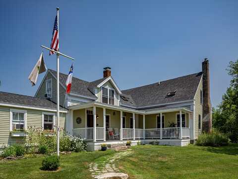 25 Pine Street, Waldoboro, ME 04572