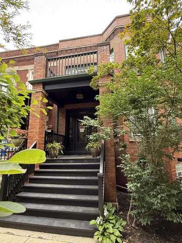 1432 W Edgewater Avenue, Chicago, IL 60660
