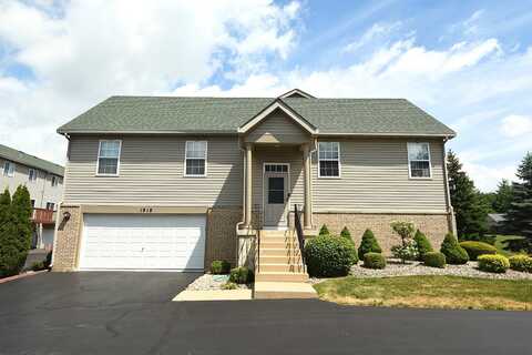 1918 S Austrian Pine Street, Lockport, IL 60441