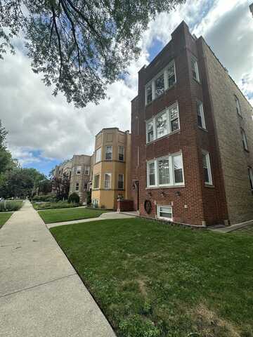 5643 N Artesian Avenue, Chicago, IL 60659