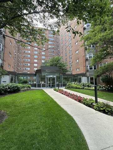 4960 N MARINE Drive, Chicago, IL 60640