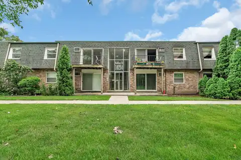 10214 S 84th Terrace, Palos Hills, IL 60465