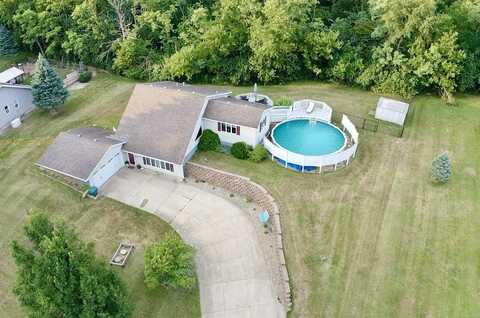 4100 Valley Drive, Clinton, IL 61727