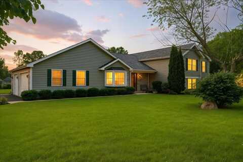 2411 S Hidden Trail, Spring Grove, IL 60081
