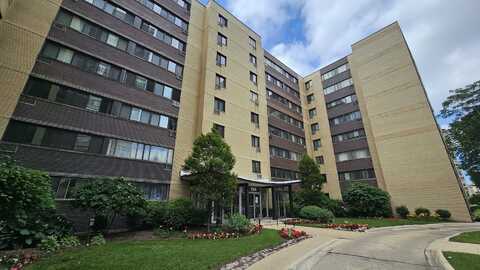 6300 N Sheridan Road, Chicago, IL 60660