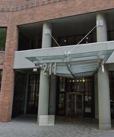 211 E Ohio Street, Chicago, IL 60611