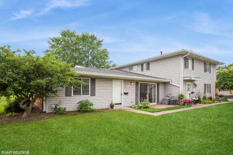 135 Barcliffe Lane, Schaumburg, IL 60194