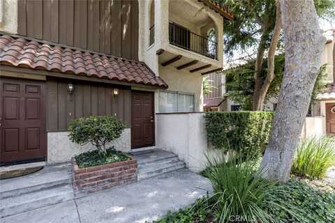 19545 Sherman Way, Reseda, CA 91335