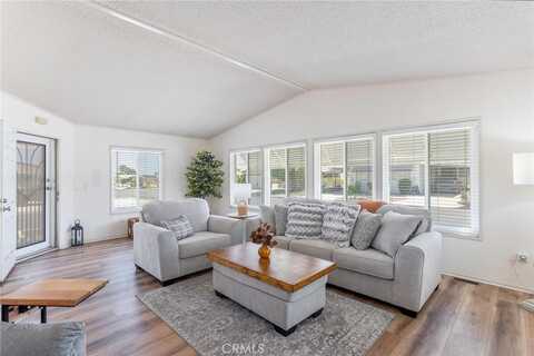 38370 Via Taffia, Murrieta, CA 92563