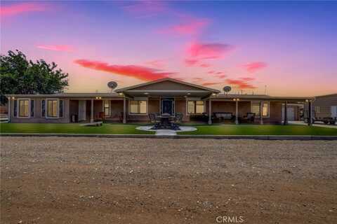 25275 Roundup Way, Apple Valley, CA 92308