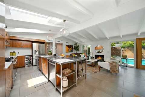 3109 Pattiz Avenue, Long Beach, CA 90808