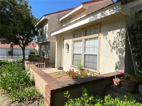 27 Dartmouth, Irvine, CA 92612