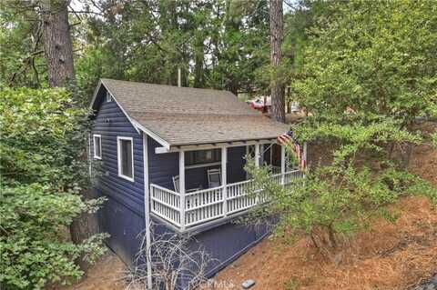 23677 Hillside Dr, Crestline, CA 92325
