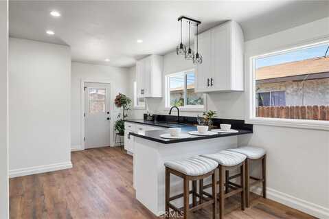 637 W 105th Street, Los Angeles, CA 90044