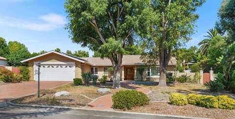 549 Eldorado Drive, Escondido, CA 92025