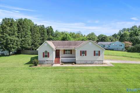 1220 Heatherwood Drive NE, Arab, AL 35016