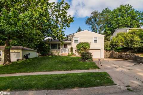 1224 N 3rd Street, Oskaloosa, IA 52577