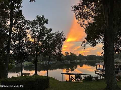 831 ARTHUR MOORE Drive, Green Cove Springs, FL 32043