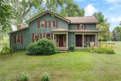 13130 Williamsburg Avenue NW, Uniontown, OH 44685