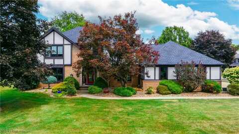 537 Herbert Road, Akron, OH 44312