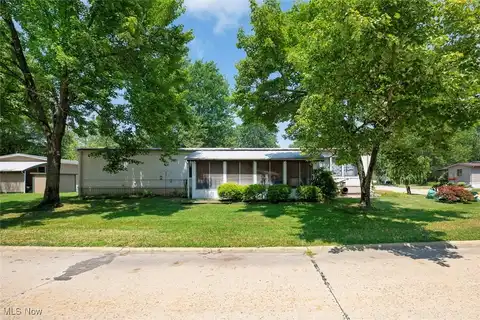 1 Overland Drive, Olmsted Twp, OH 44138