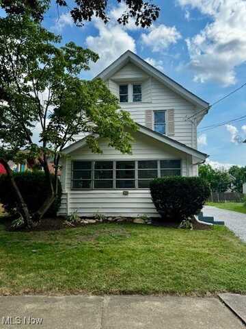 1160 Carey Avenue, Akron, OH 44314