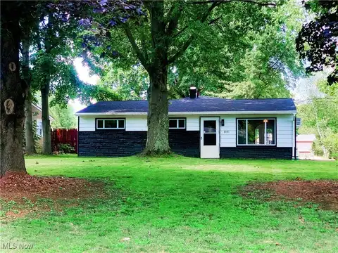 9191 Mary Ellen Road, Ravenna, OH 44266