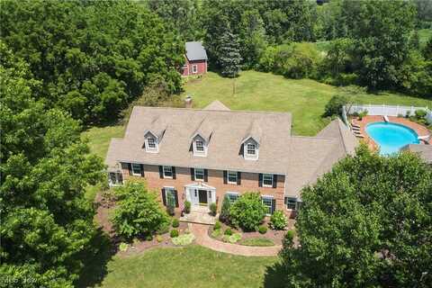 1405 Foxchase Drive, Akron, OH 44333