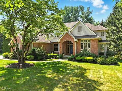667 White Tail Ridge Drive, Fairlawn, OH 44333