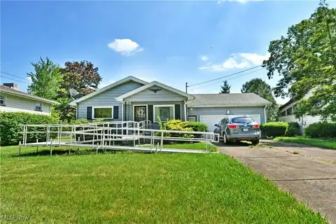 1653 Arthur Drive NW, Warren, OH 44485