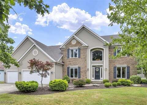 465 Longspur Road, Highland Heights, OH 44143